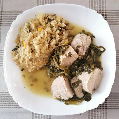 Carne de puerco en salsa verde con verdolagas-image