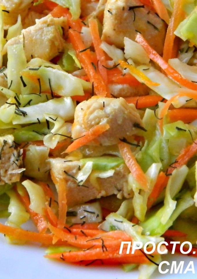 Овочевий салат із курячим філе