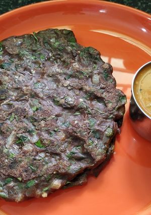 ராகி ரொட்டி (Raagi Rotti Recipe in Tamil) செய்முறை முக்கிய புகைப்படம்