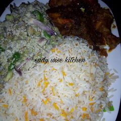 A picture of Rice with cowleafflower salad.