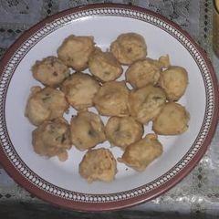A picture of Veg Potato balls.