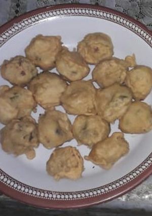 A picture of Veg Potato balls.