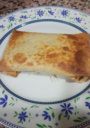 Una foto de Burrito de espinacas, queso y atún