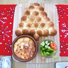 Christmas tree bread A picture of Christmas tree bread.