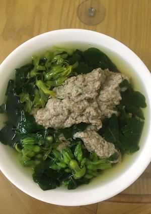 Hình của món Rau ngót hoa thiên lý nấu cua.