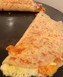 Crepes salgados recheados com queijo e fiambre
