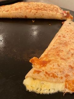 Foto de Crepes salgados recheados com queijo e fiambre