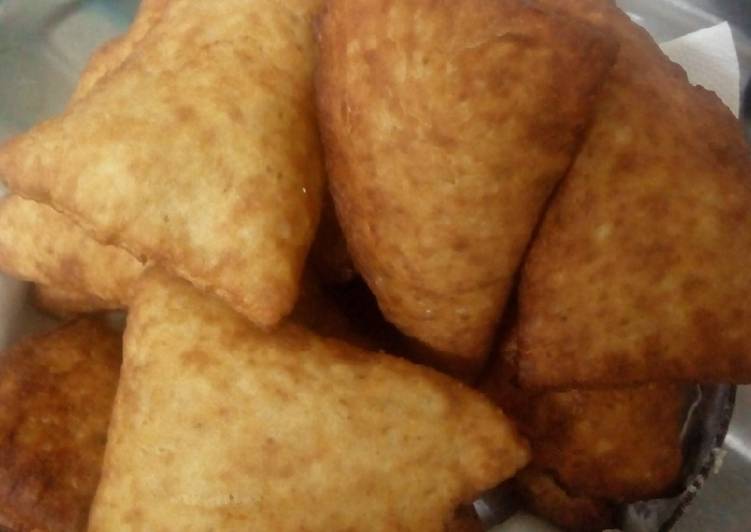 Recipe of Ultimate Super Sweet Mandazi Made With Syrup