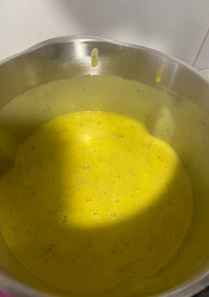 Una foto de Crema calabacín y zanahorias en Mambo