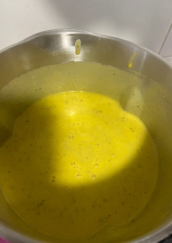 Una foto de Crema calabacín y zanahorias en Mambo
