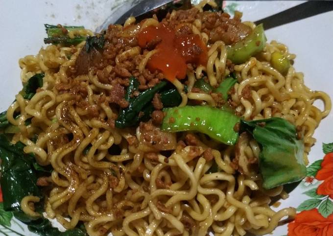 Mie goreng pedas