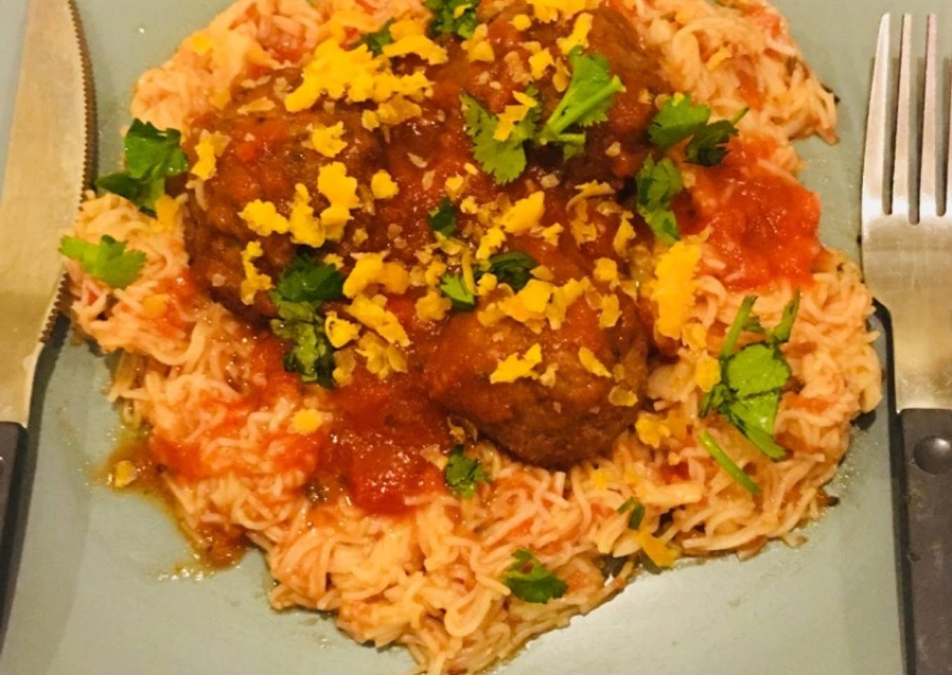 With lentil spaghetti balls (vegetables)