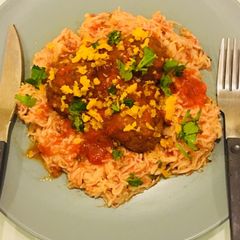 A picture of Spaghetti with lentil balls (vegetarian).