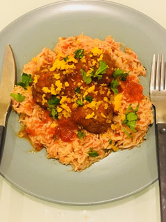 A picture of Spaghetti with lentil balls (vegetarian).