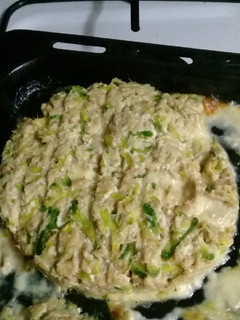 Una foto de Hamburguesa de atún y zapallito😶