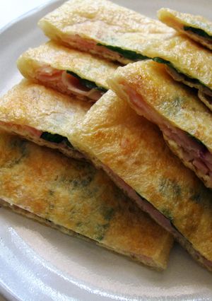 A picture of Crispy Abura-age with Ham & Cheese.