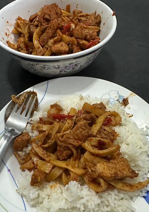 รูปของ พริกแกงหน่อไม้เผ็ดราดข้าว