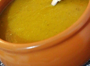 Una foto de Sopa de verduras y carne casera 🍲