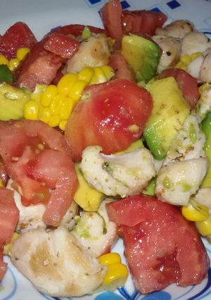 Una foto de Ensalada de Pollo y Palta