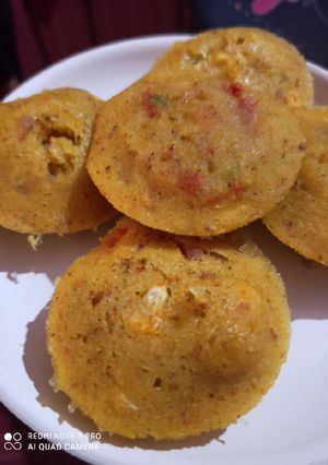 A picture of Stuffed idli.
