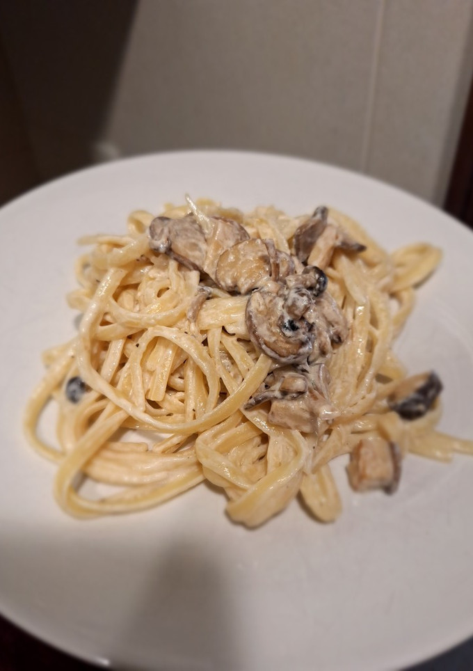 Una foto de Linguini con salsa de setas