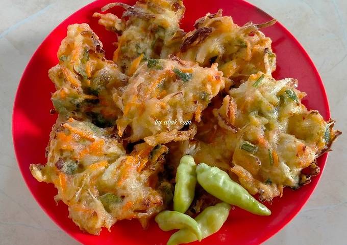 Resep Bakwan Sayuran Renyah Oleh Abuk Irun - Cookpad