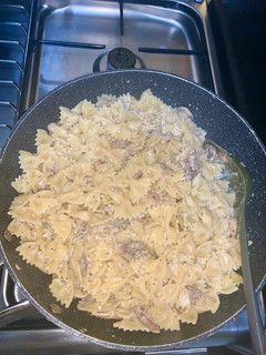 Foto resep Pasta Farfalle Carbonara Tanpa Telur