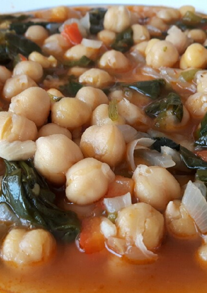 Una foto de Garbanzos con espinacas