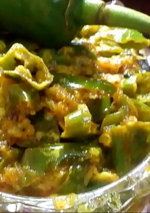চিলি পিকাল (আচারি মিরচি)(chilli pickle recipe in bengali) রেসিপির প্রধান ছবি