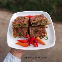 A picture of Martabak telur keto.