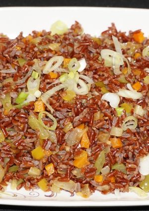A picture of Brown Red Jasmine Rice with Stir-Fried Vegetables.