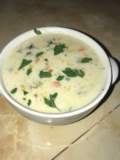 A picture of Creamy chicken soup.