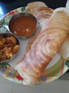ઢોસા (Dosa Recipe In Gujarati) રેસીપી મુખ્ય ફોટો