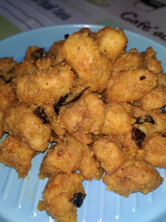 Foto resep Ayam Krispi Saus Telor Asin ~niQniQ Kitchen