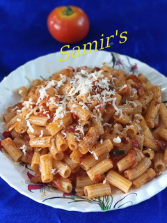 রেড সস পাস্তা (red sauce pasta recipe in Bengali) রেসিপির প্রধান ছবি