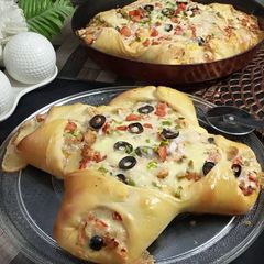 Calzone Pizza A picture of Calzone Pizza.