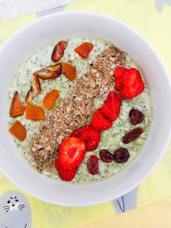 รูปของ Overnight yoghurt oatmeal ผงต้นอ่อนข้าวบาร์เล่ย์ อาหารเช้าคลีน