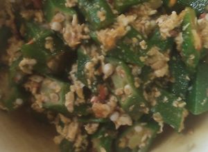 Gambar Bendi Tumis Telur Pedas Simple 🌶️