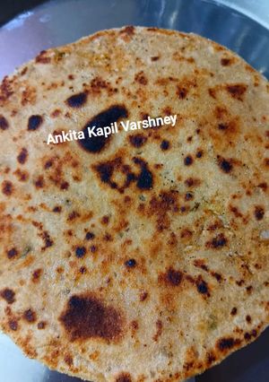 A picture of Mooli Paratha.