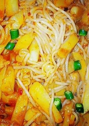 A picture of Italian spaghetti with fries 🍟.