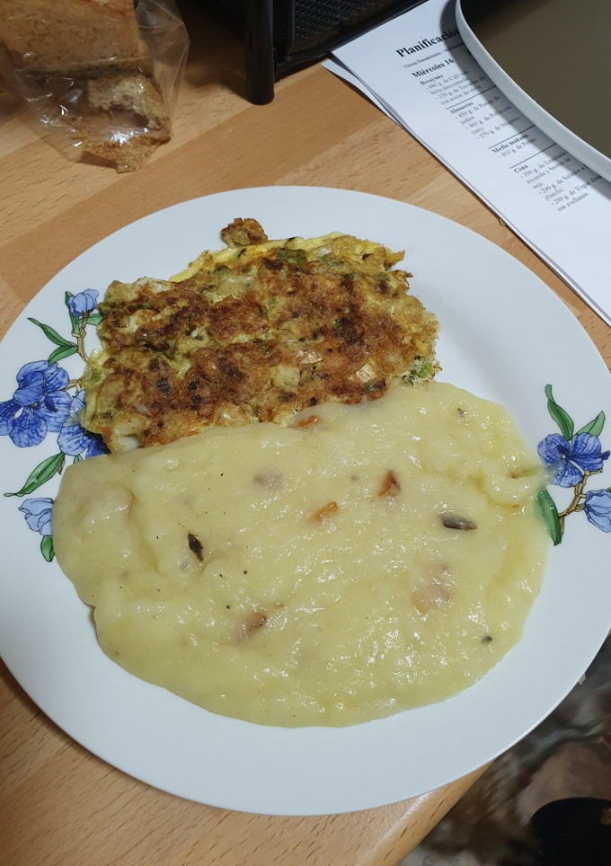 Una foto de Trinxat con tortilla de bacalao
