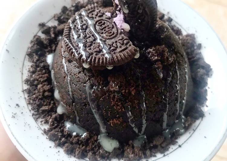 Bolu coklat topping oreo