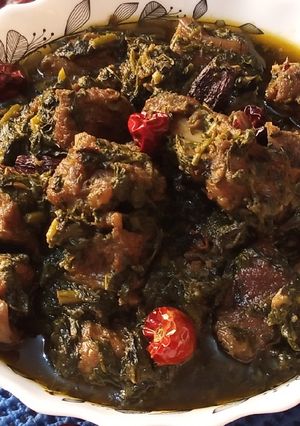 A picture of Kashmiri Palak Gosht (Spinachmeat).
