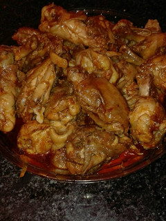 Una foto de Alitas adobada picante al pimentón en la olla GM g