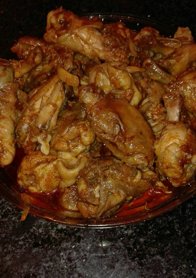 Una foto de Alitas adobada picante al pimentón en la olla GM g