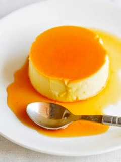கேரமல் புட்டிங் (Caramel pudding Recipe in Tamil) செய்முறை முக்கிய புகைப்படம்