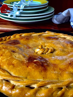 Una foto de Empanada de bacalao con masa casera