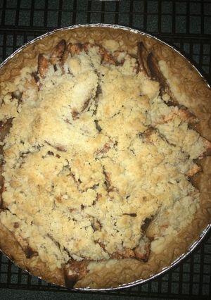A picture of Dutch Apple Pie.