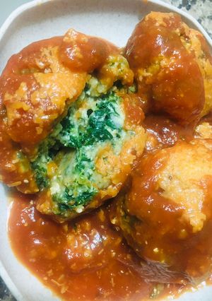 Una foto de MALFATIS DE 🥬 ESPINACA🥬. ÑOQUIS-GNOCCHIS-MAL HECHOS 🍝👌🥬🤩🎊👏😋🤗🍝