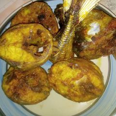 A picture of Fried fish.
